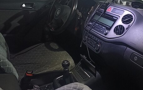 Volkswagen Tiguan I, 2011 год, 780 000 рублей, 8 фотография