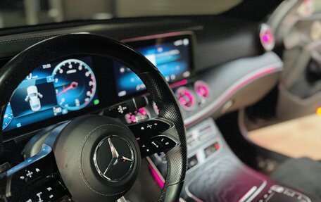 Mercedes-Benz E-Класс, 2021 год, 4 100 000 рублей, 4 фотография