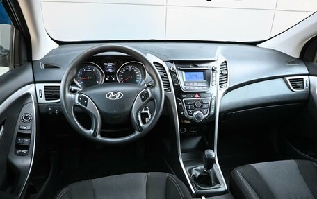 Hyundai i30 II рестайлинг, 2013 год, 899 000 рублей, 6 фотография