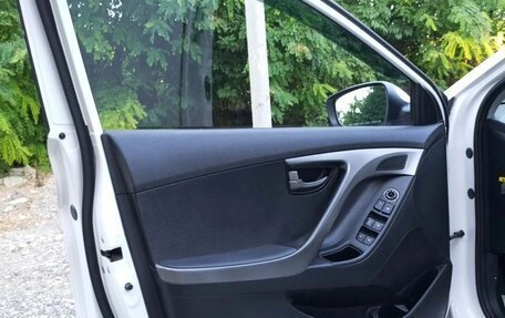 Hyundai Avante, 2012 год, 950 000 рублей, 16 фотография