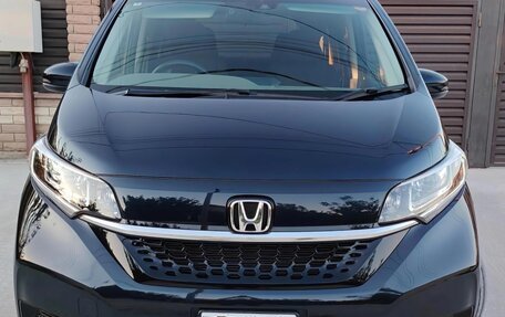 Honda Freed II, 2021 год, 1 900 000 рублей, 2 фотография