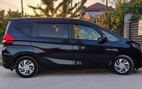 Honda Freed II, 2021 год, 1 900 000 рублей, 8 фотография