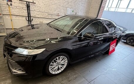 Toyota Camry, 2018 год, 3 150 000 рублей, 2 фотография
