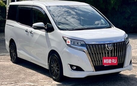 Toyota Esquire I, 2020 год, 2 450 000 рублей, 2 фотография