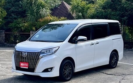 Toyota Esquire I, 2020 год, 2 450 000 рублей, 1 фотография