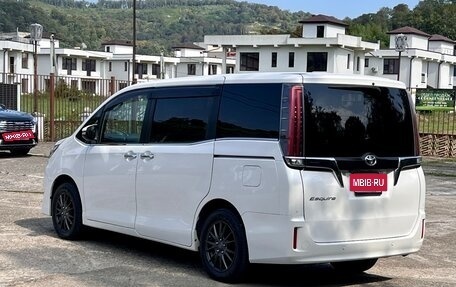 Toyota Esquire I, 2020 год, 2 450 000 рублей, 4 фотография