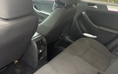 Volkswagen Jetta VI, 2012 год, 865 000 рублей, 12 фотография