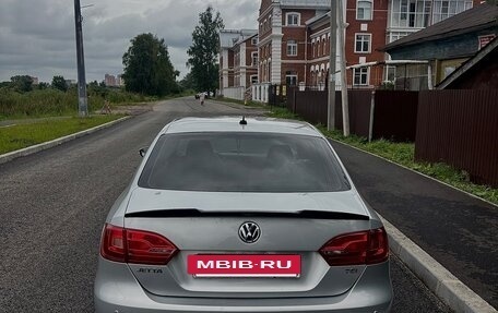 Volkswagen Jetta VI, 2012 год, 865 000 рублей, 4 фотография