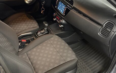 KIA Rio IV, 2018 год, 1 650 000 рублей, 6 фотография