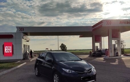 Toyota Auris II, 2013 год, 1 500 000 рублей, 11 фотография