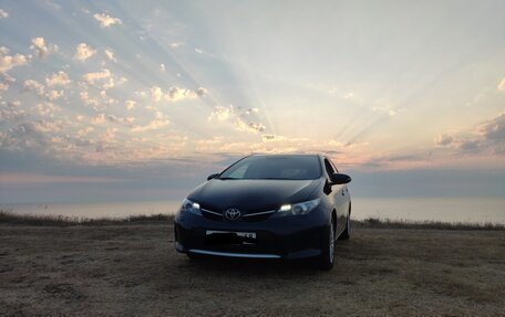 Toyota Auris II, 2013 год, 1 500 000 рублей, 31 фотография