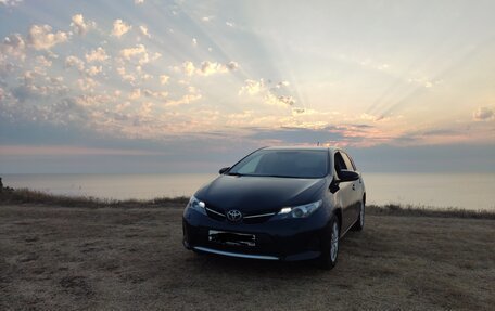 Toyota Auris II, 2013 год, 1 500 000 рублей, 24 фотография