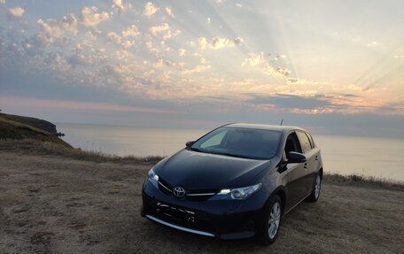 Toyota Auris II, 2013 год, 1 500 000 рублей, 25 фотография