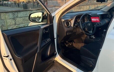 Toyota RAV4, 2015 год, 2 400 000 рублей, 9 фотография