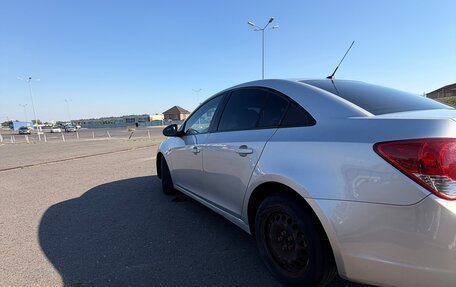 Chevrolet Cruze II, 2011 год, 580 000 рублей, 4 фотография