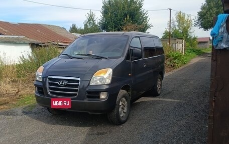 Hyundai H-1 II рестайлинг, 2006 год, 800 000 рублей, 3 фотография