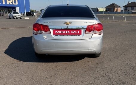 Chevrolet Cruze II, 2011 год, 580 000 рублей, 3 фотография