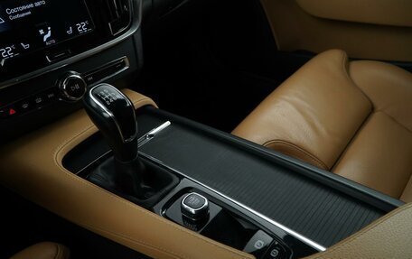 Volvo V90 Cross Country I рестайлинг, 2018 год, 2 749 977 рублей, 14 фотография