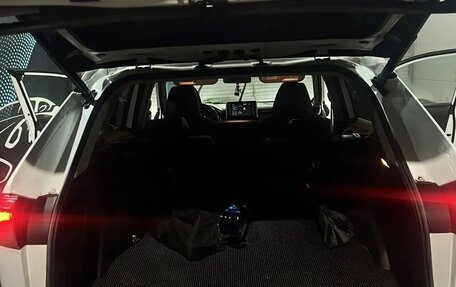 Toyota RAV4, 2020 год, 1 850 000 рублей, 2 фотография