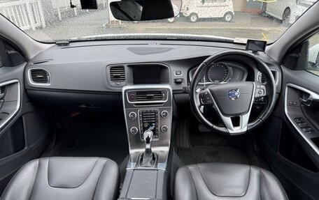 Volvo V60 I, 2017 год, 967 911 рублей, 10 фотография