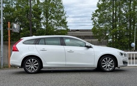 Volvo V60 I, 2017 год, 967 911 рублей, 4 фотография