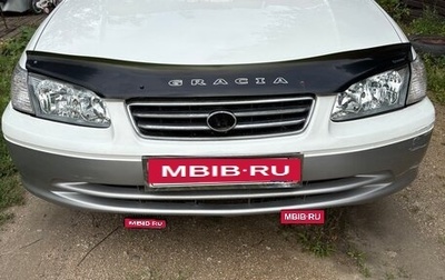 Toyota Camry, 1999 год, 350 000 рублей, 1 фотография