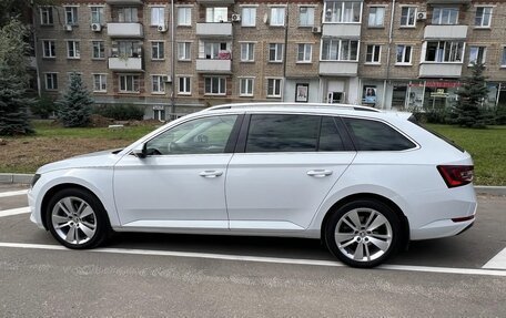 Skoda Superb III рестайлинг, 2019 год, 2 550 000 рублей, 2 фотография