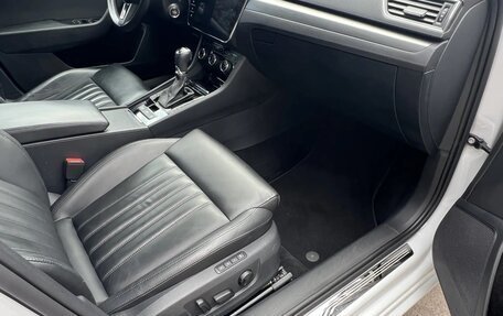 Skoda Superb III рестайлинг, 2019 год, 2 550 000 рублей, 15 фотография