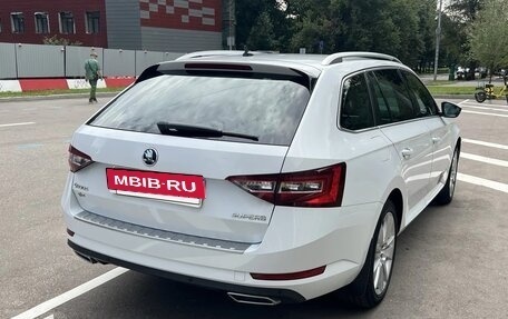Skoda Superb III рестайлинг, 2019 год, 2 550 000 рублей, 4 фотография