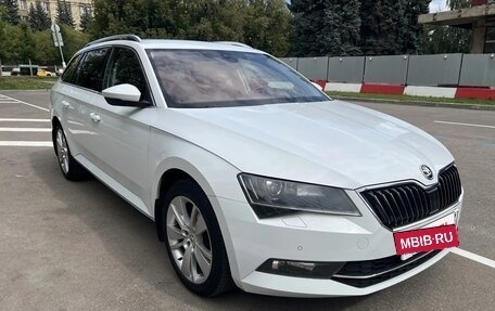 Skoda Superb III рестайлинг, 2019 год, 2 550 000 рублей, 6 фотография