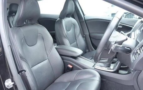 Volvo V40 II рестайлинг, 2015 год, 798 008 рублей, 10 фотография