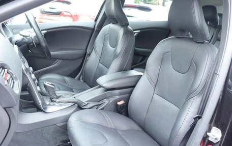 Volvo V40 II рестайлинг, 2015 год, 798 008 рублей, 8 фотография
