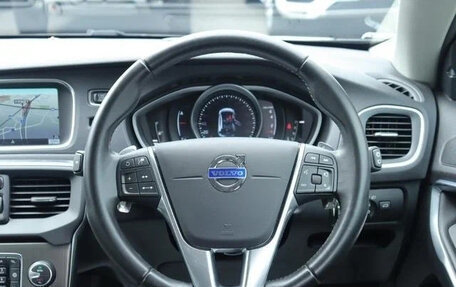 Volvo V40 II рестайлинг, 2015 год, 798 008 рублей, 15 фотография