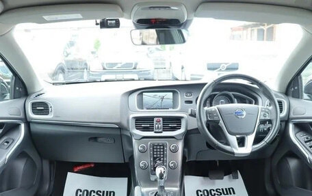 Volvo V40 II рестайлинг, 2015 год, 798 008 рублей, 12 фотография