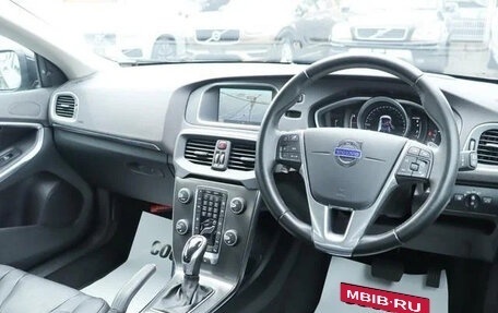 Volvo V40 II рестайлинг, 2015 год, 798 008 рублей, 14 фотография
