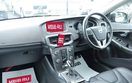 Volvo V40 II рестайлинг, 2015 год, 798 008 рублей, 13 фотография