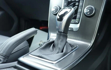 Volvo V40 II рестайлинг, 2015 год, 798 008 рублей, 17 фотография