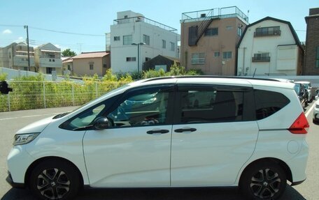 Honda Freed II, 2022 год, 1 154 000 рублей, 2 фотография
