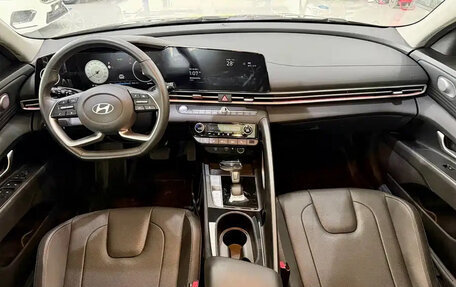Hyundai Elantra, 2023 год, 1 580 100 рублей, 5 фотография