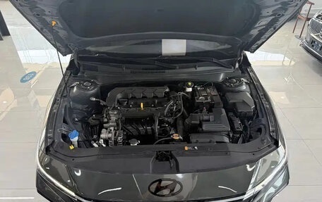 Hyundai Elantra, 2023 год, 1 580 100 рублей, 13 фотография