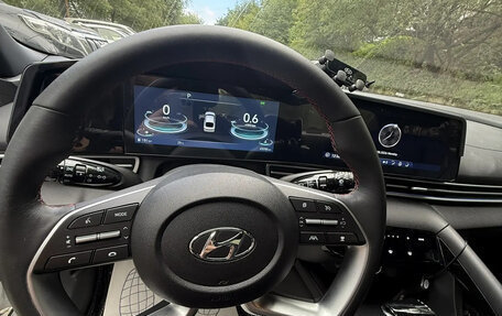 Hyundai Elantra, 2023 год, 1 210 000 рублей, 14 фотография