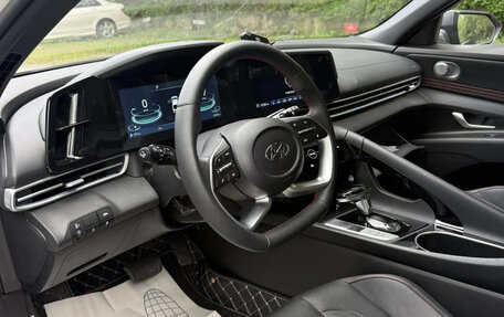 Hyundai Elantra, 2023 год, 1 210 000 рублей, 12 фотография
