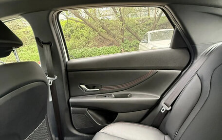 Hyundai Elantra, 2023 год, 1 210 000 рублей, 23 фотография