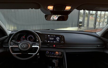 Hyundai Elantra, 2021 год, 1 999 000 рублей, 13 фотография