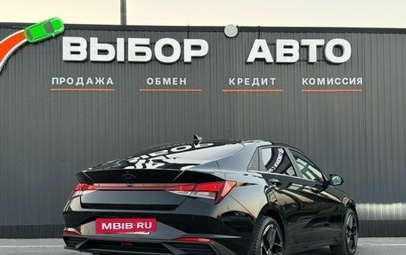 Hyundai Elantra, 2021 год, 1 999 000 рублей, 2 фотография