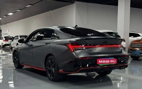 Hyundai Elantra, 2023 год, 1 500 000 рублей, 4 фотография