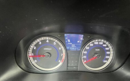 Hyundai Solaris II рестайлинг, 2013 год, 700 000 рублей, 1 фотография