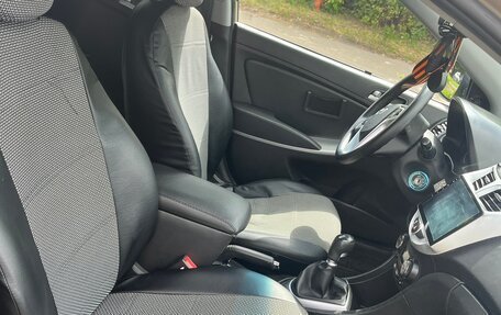 Hyundai Solaris II рестайлинг, 2013 год, 700 000 рублей, 8 фотография