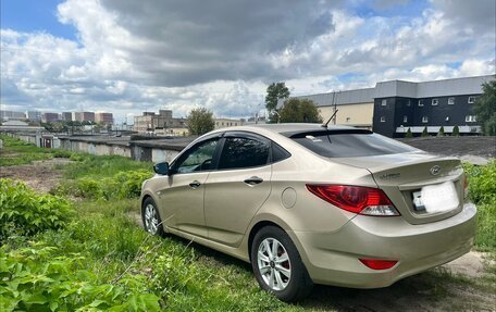 Hyundai Solaris II рестайлинг, 2013 год, 700 000 рублей, 11 фотография