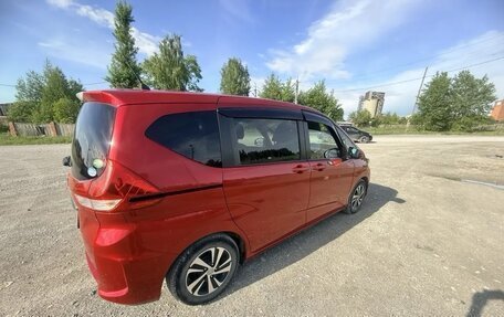 Honda Freed II, 2018 год, 1 350 000 рублей, 2 фотография